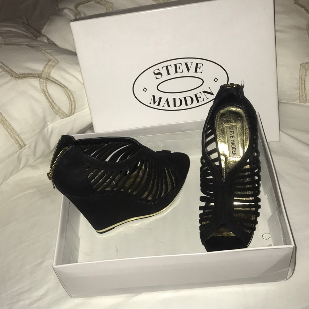Steve Madden wedges ONLY WORN MAYBE ONCE OR TWICE